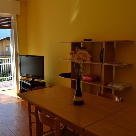 Suna Holiday Verbania Buitenkant foto